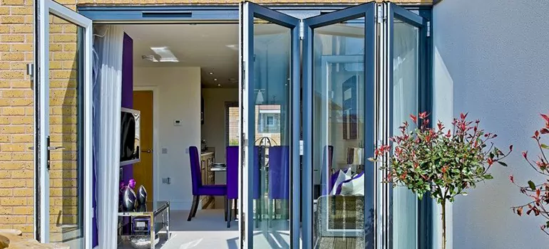 Commercial Door Glass Repair in Pembroke Pines, FL